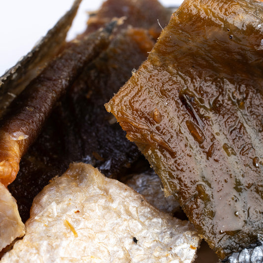 Getrocknete Lachshaut mit Fleisch für Hunde (70g oder 1.000g)